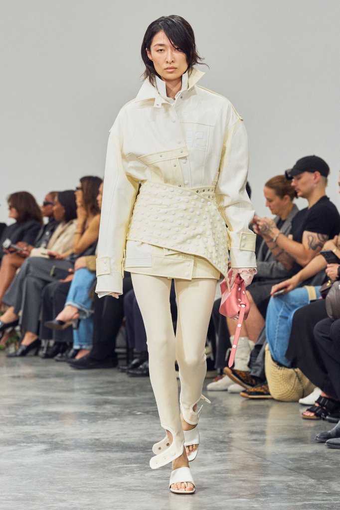 Courr&egrave;ges 2027春夏高级成衣秀 - Paris Spring 2027
