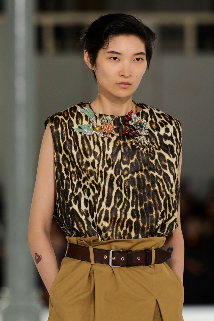 德赖斯&middot;范诺顿 Dries Van Noten 2027春夏高级成衣秀(细节) - Paris Spring 2027