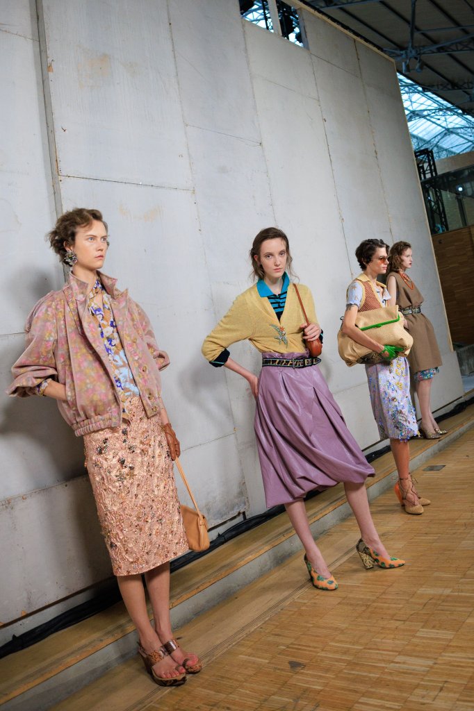 德赖斯&middot;范诺顿 Dries Van Noten 2027春夏高级成衣秀(后台妆容) - Paris Spring 2027