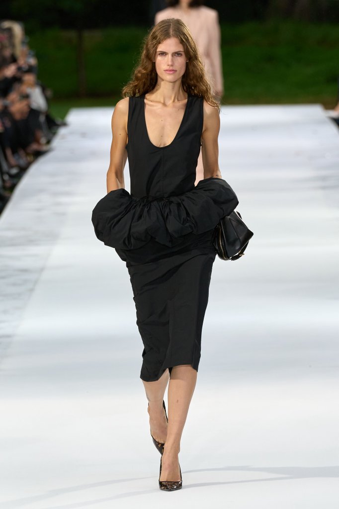 斯特拉&middot;麦卡特尼 Stella McCartney 2027春夏高级成衣秀 - Paris Spring 2027