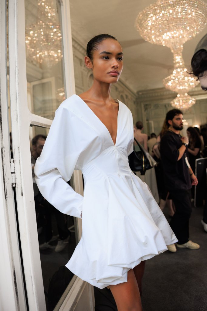 斯特拉&middot;麦卡特尼 Stella McCartney 2027春夏高级成衣秀(后台妆容) - Paris Spring 2027