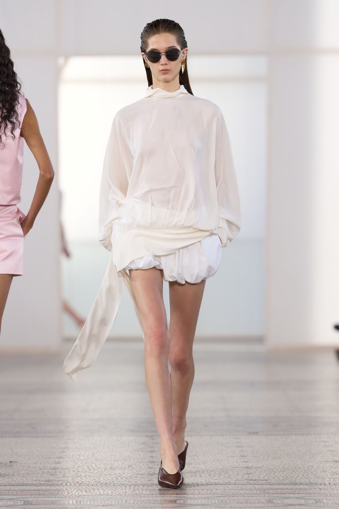 卡纷 Carven 2027春夏高级成衣秀 - Paris Spring 2027
