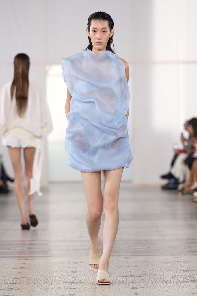 卡纷 Carven 2027春夏高级成衣秀 - Paris Spring 2027