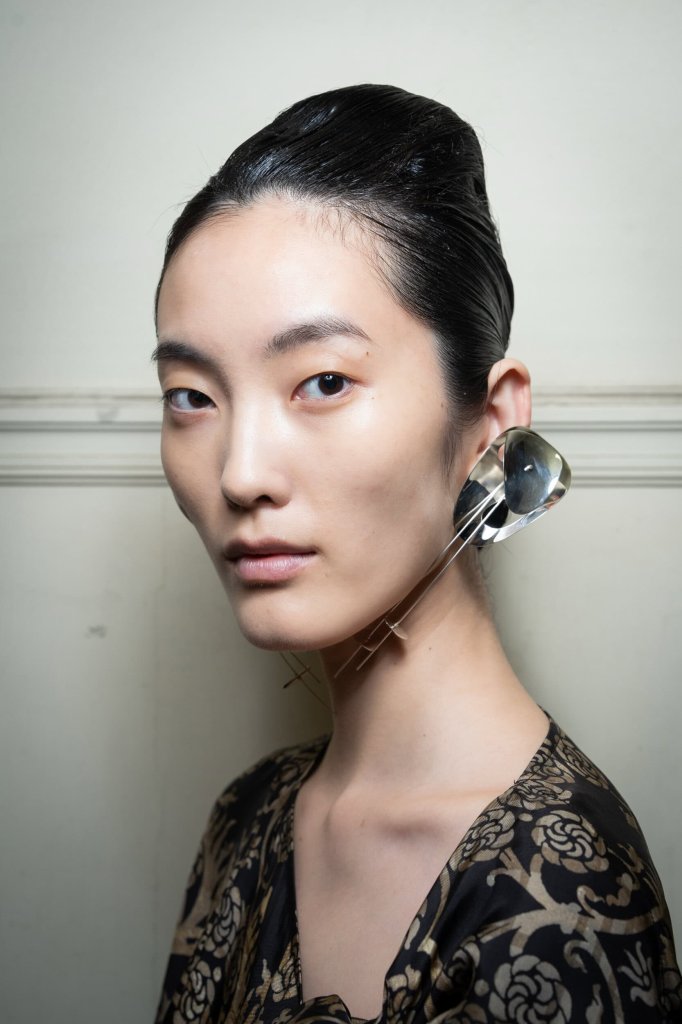 王汁 Uma Wang 2027春夏高级成衣秀(后台妆容) - Paris Spring 2027