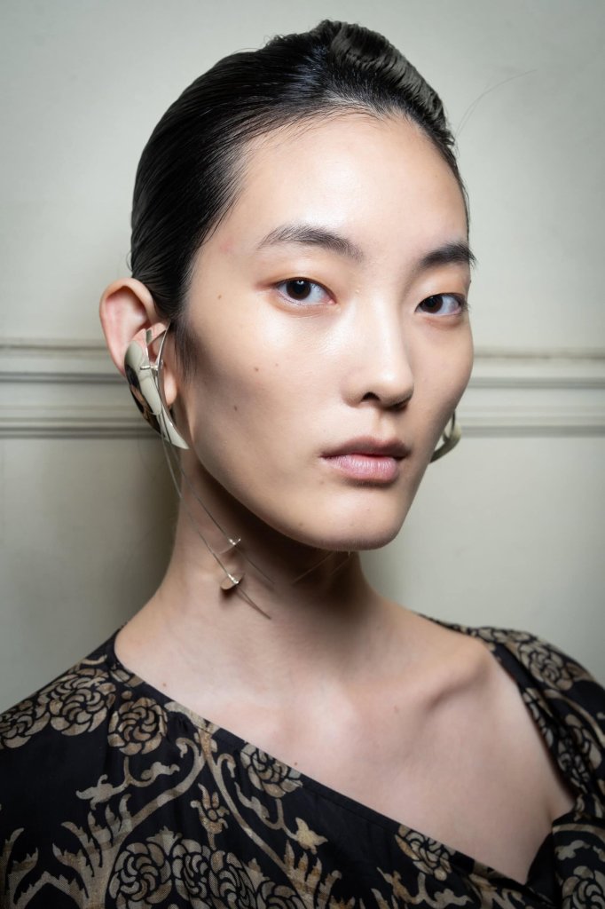 王汁 Uma Wang 2027春夏高级成衣秀(后台妆容) - Paris Spring 2027