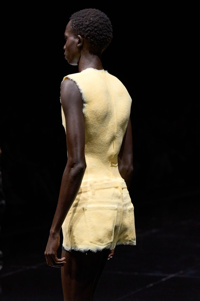 三宅一生 Issey Miyake 2027春夏高级成衣秀(细节) - Paris Spring 2027