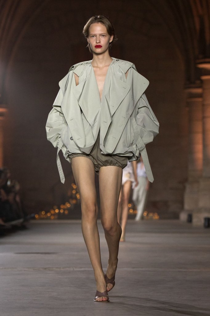 维多利亚&middot;贝克汉姆 Victoria Beckham 2027春夏高级成衣秀 - Paris Spring 2027