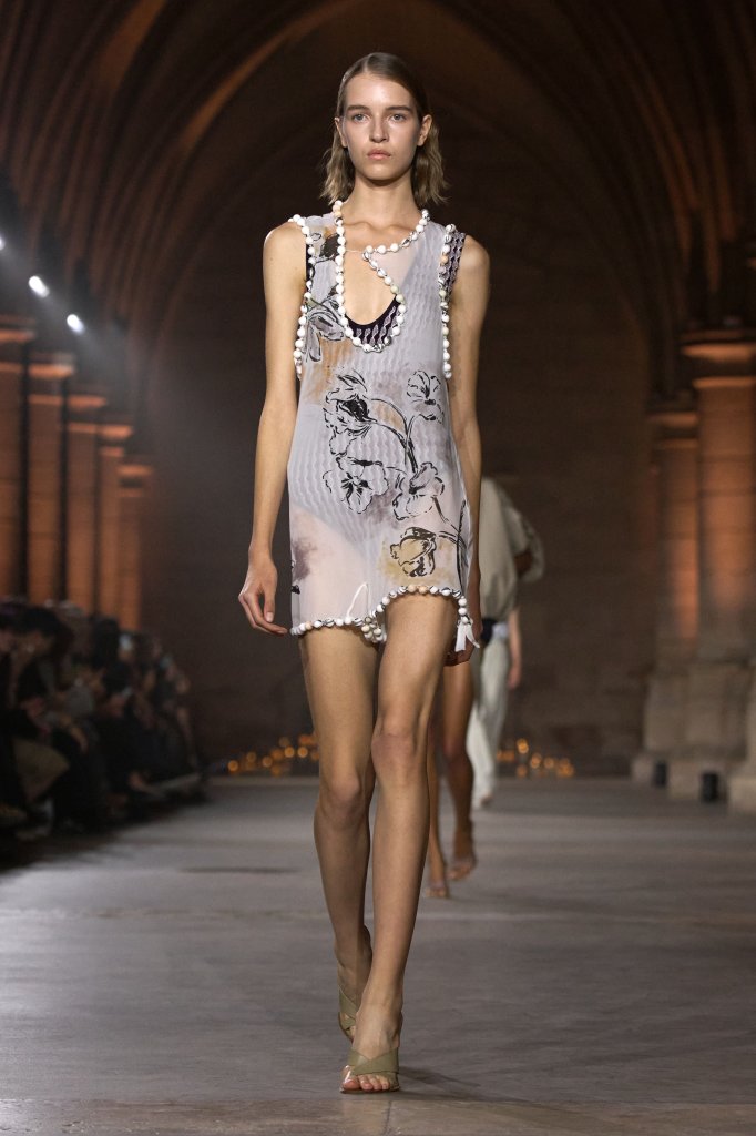 维多利亚&middot;贝克汉姆 Victoria Beckham 2027春夏高级成衣秀 - Paris Spring 2027