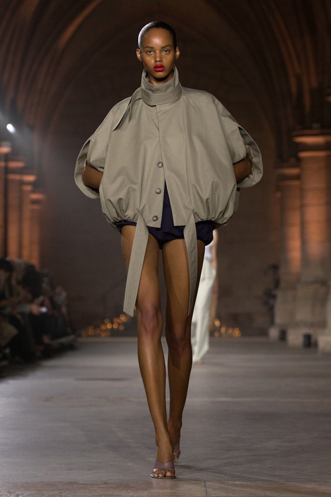 维多利亚&middot;贝克汉姆 Victoria Beckham 2027春夏高级成衣秀 - Paris Spring 2027