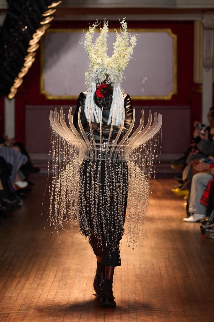 Noir Kei Ninomiya 2027春夏高级成衣秀 - Paris Spring 2027