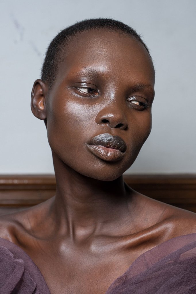 Andreas Kronthaler for Vivienne Westwood 2027春夏高级成衣秀(后台妆容) - Paris Spring 2027