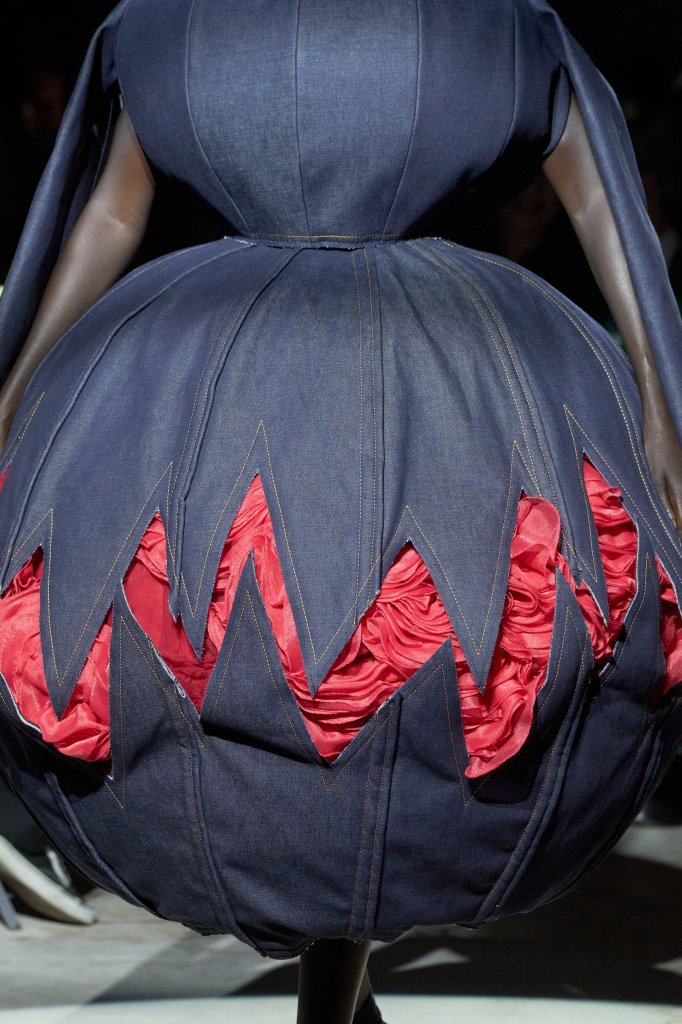 Comme des Gar&ccedil;ons 2027春夏高级成衣秀(细节) - Paris Spring 2027