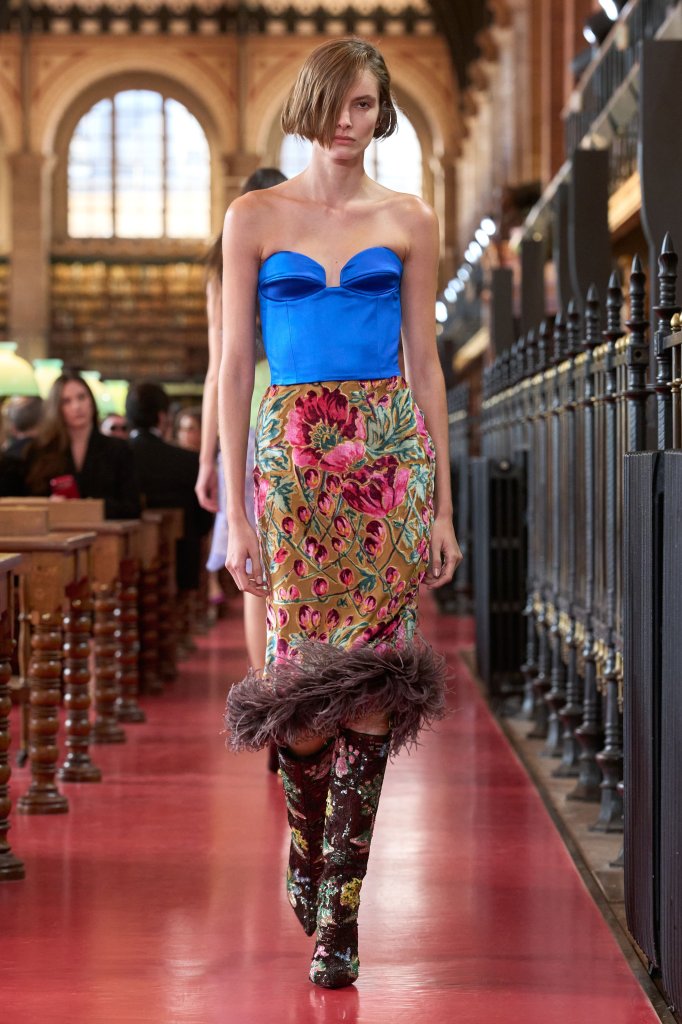 华伦天奴 Valentino 2027春夏高级成衣秀 - Paris Spring 2027
