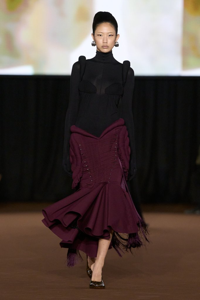 蒂埃里&middot;穆勒 Mugler 2027春夏高级成衣秀 - Paris Spring 2027