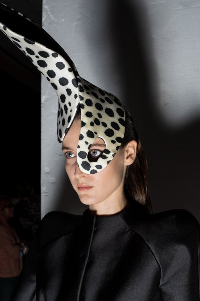 蒂埃里&middot;穆勒 Mugler 2027春夏高级成衣秀(后台妆容) - Paris Spring 2027