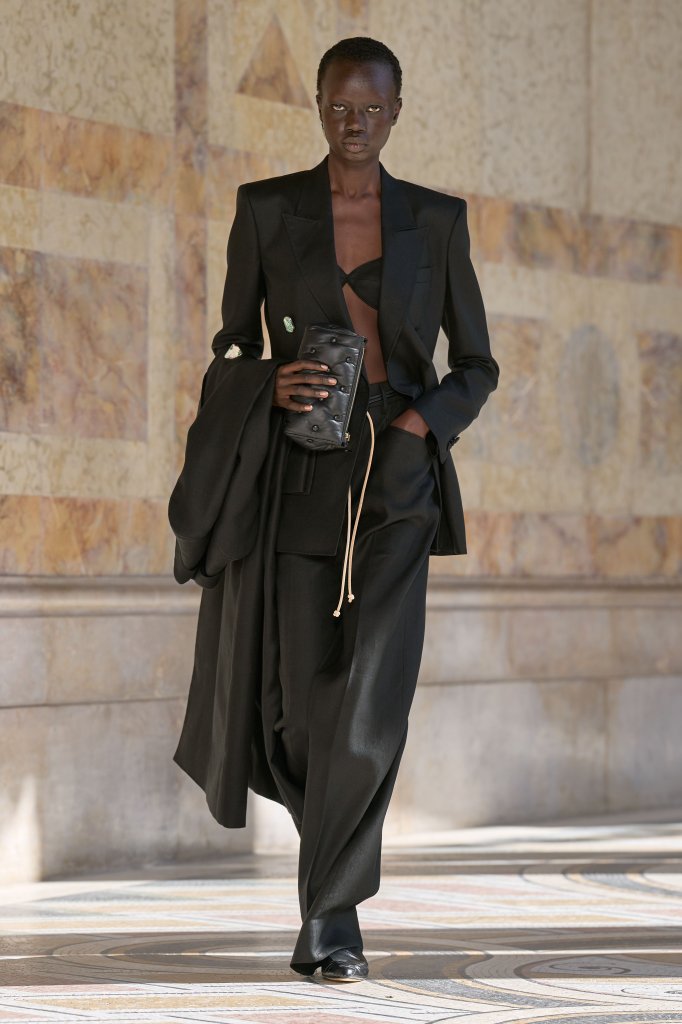 Gabriela Hearst 2027春夏高级成衣秀 - Paris Spring 2027