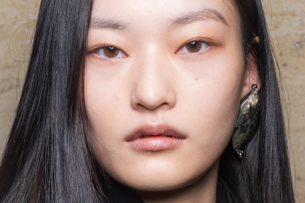 Kiko Kostadinov 2027春夏高级成衣秀(后台妆容) - Paris Spring 2027