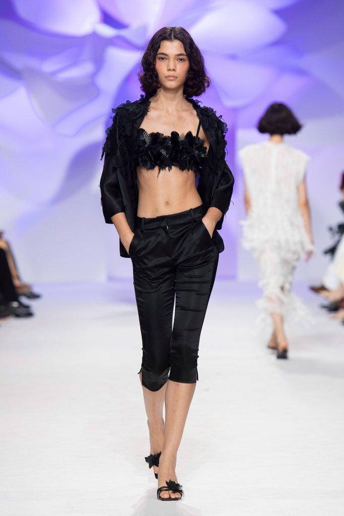 夏姿&middot;陈 Shiatzy Chen 2027春夏高级成衣秀 - Paris Spring 2027