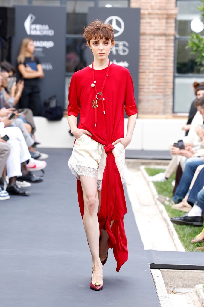Mois&eacute;s Nieto 2027春夏高级成衣秀 - Madrid Spring 2027